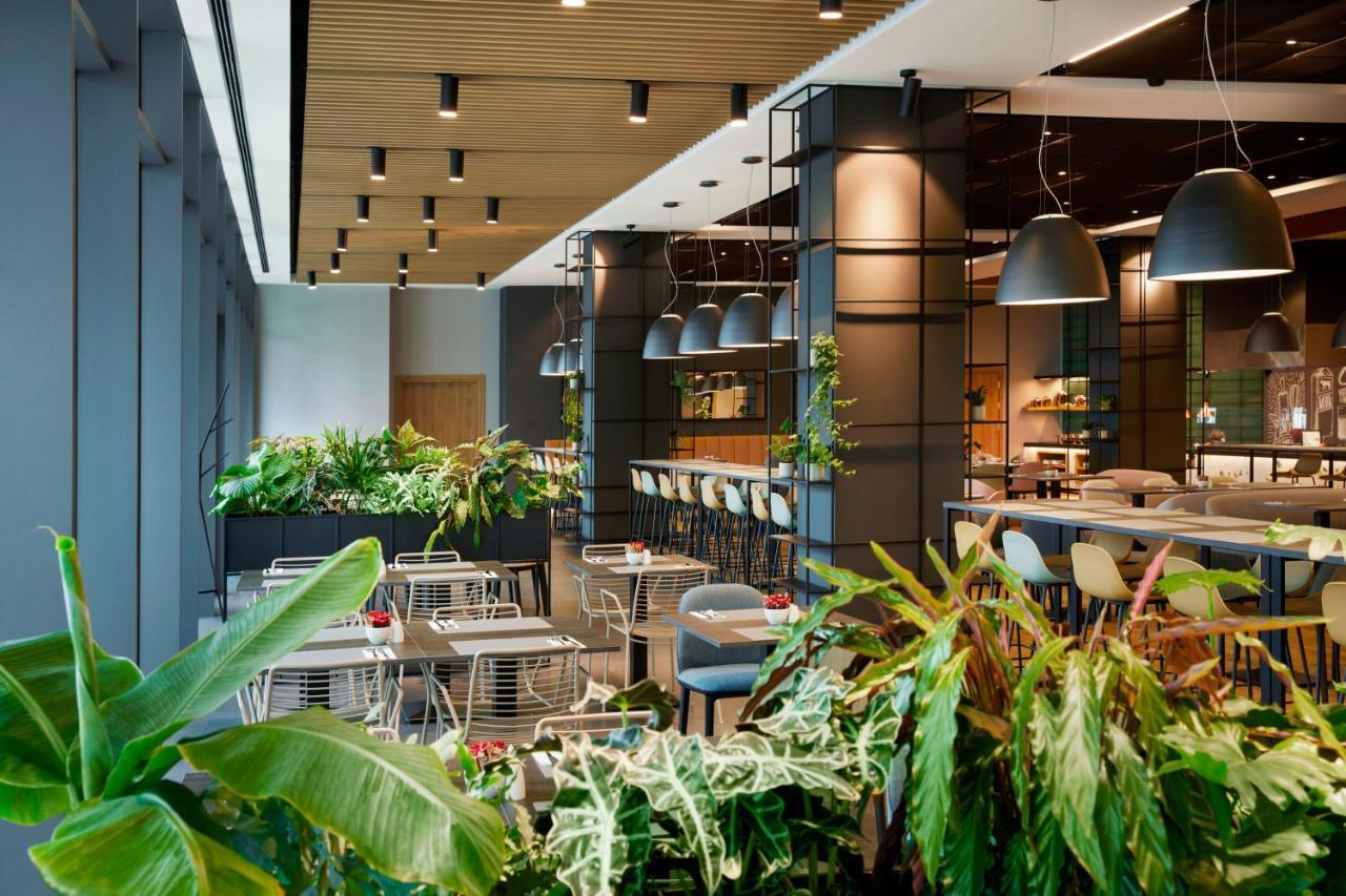 Q Wroclaw Bielany Hotel 4*